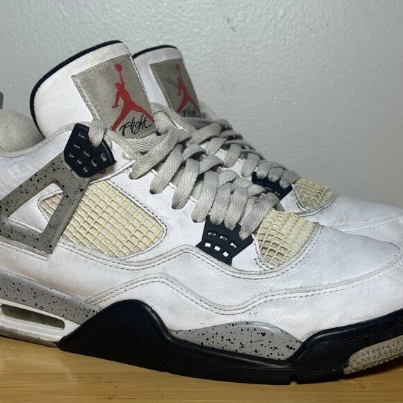 Size 11 Jordan Retro OG Mid White Cement 840606-192